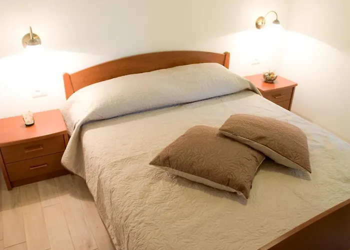 Apartments Beni